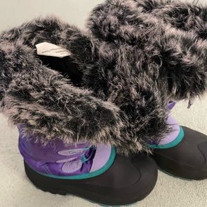 Size 3 youth snow boots